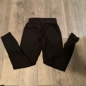 Scrunch butt leggings